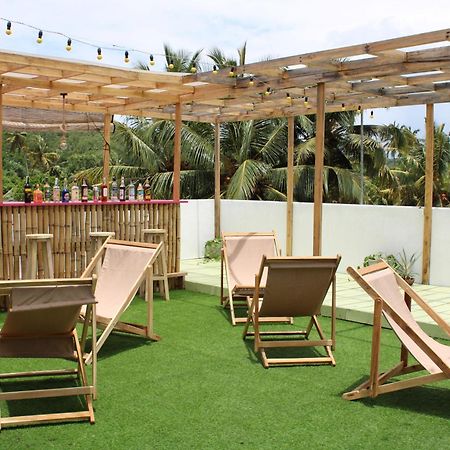 Sun & Moon Hostel มิริสซา ภายนอก รูปภาพ