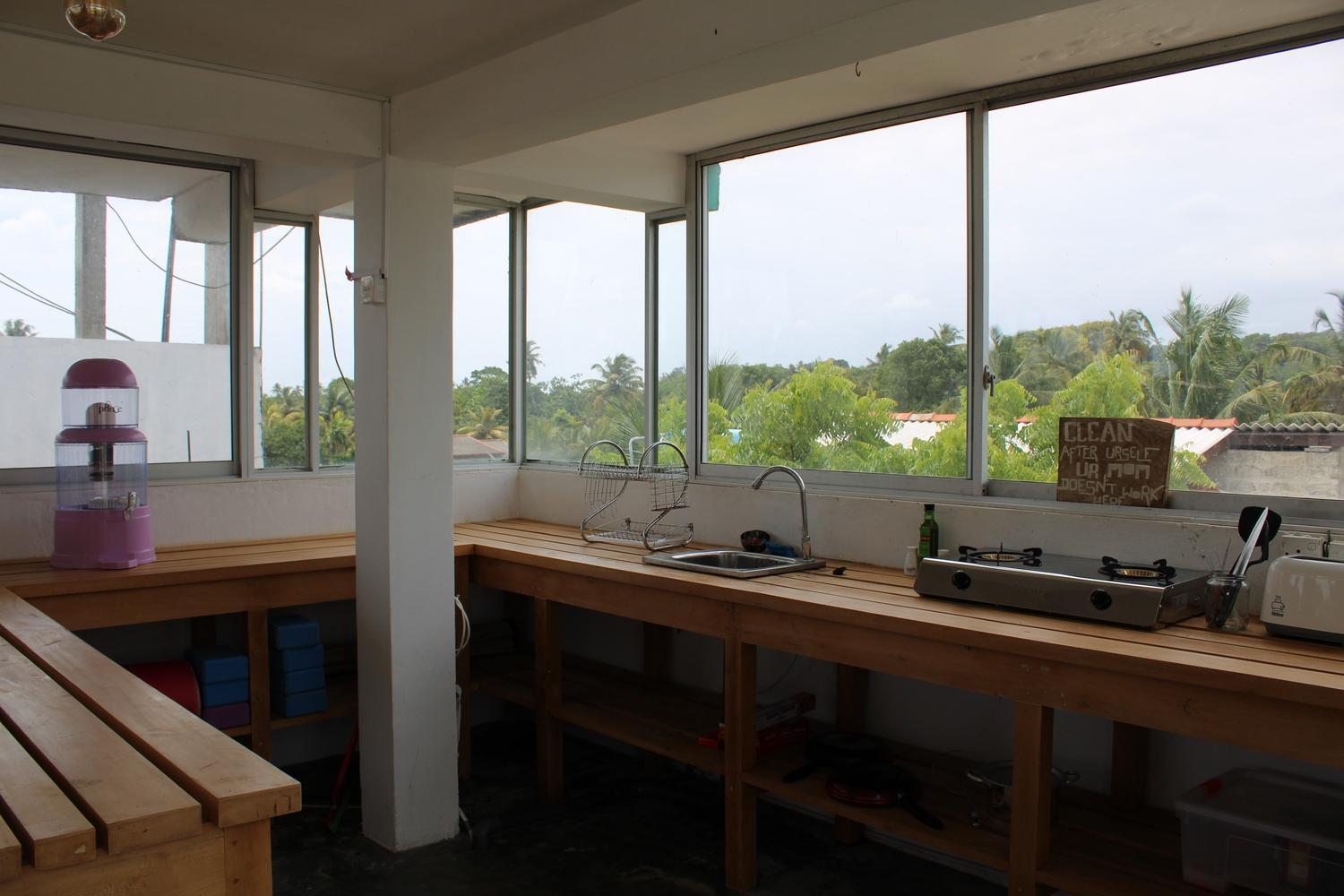Sun & Moon Hostel มิริสซา ภายนอก รูปภาพ