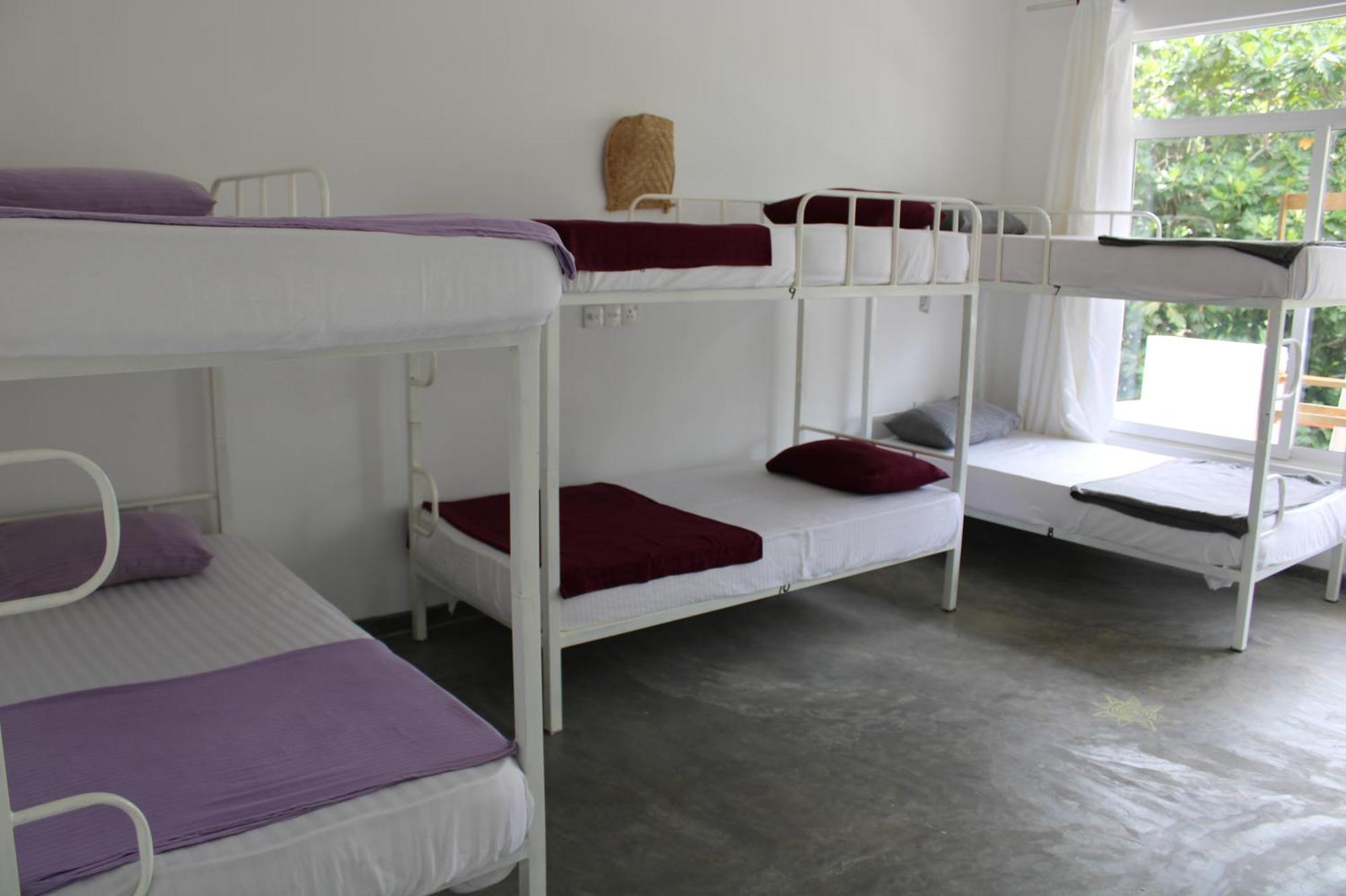 Sun & Moon Hostel มิริสซา ภายนอก รูปภาพ