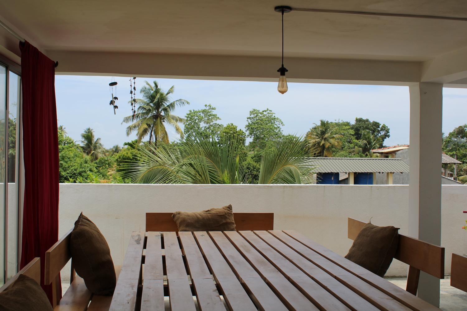 Sun & Moon Hostel มิริสซา ภายนอก รูปภาพ